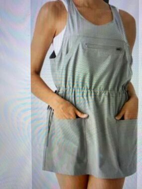 MEDIUM   HALARA BACKLESS QUICK DRY MINI ACTIVE DRESS